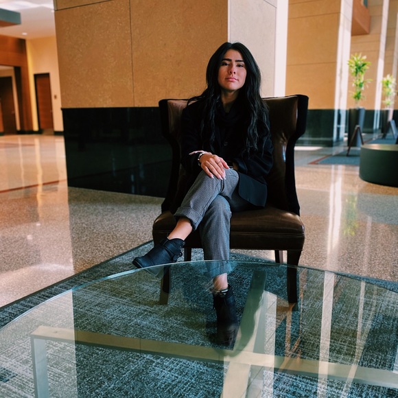 Meet your Posher, Brianna - Picture 7 of 12